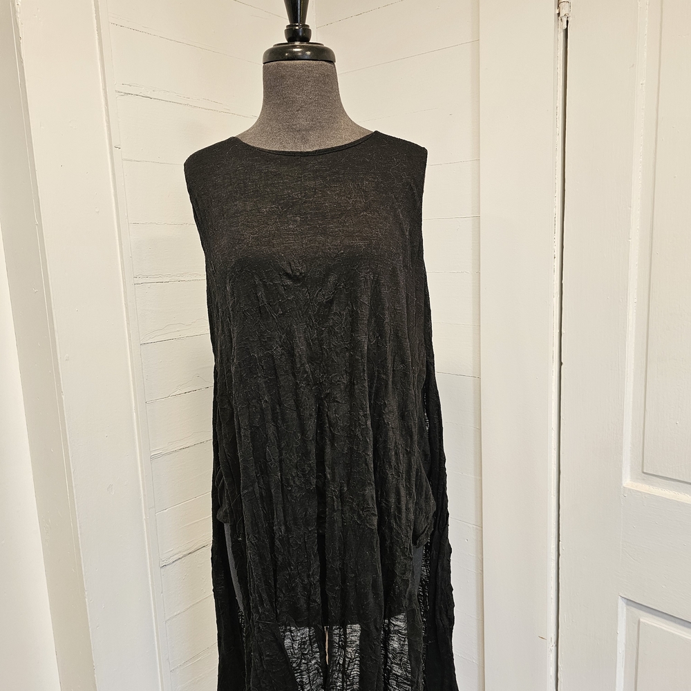 Stylish Black Textured Sleeveless Dress